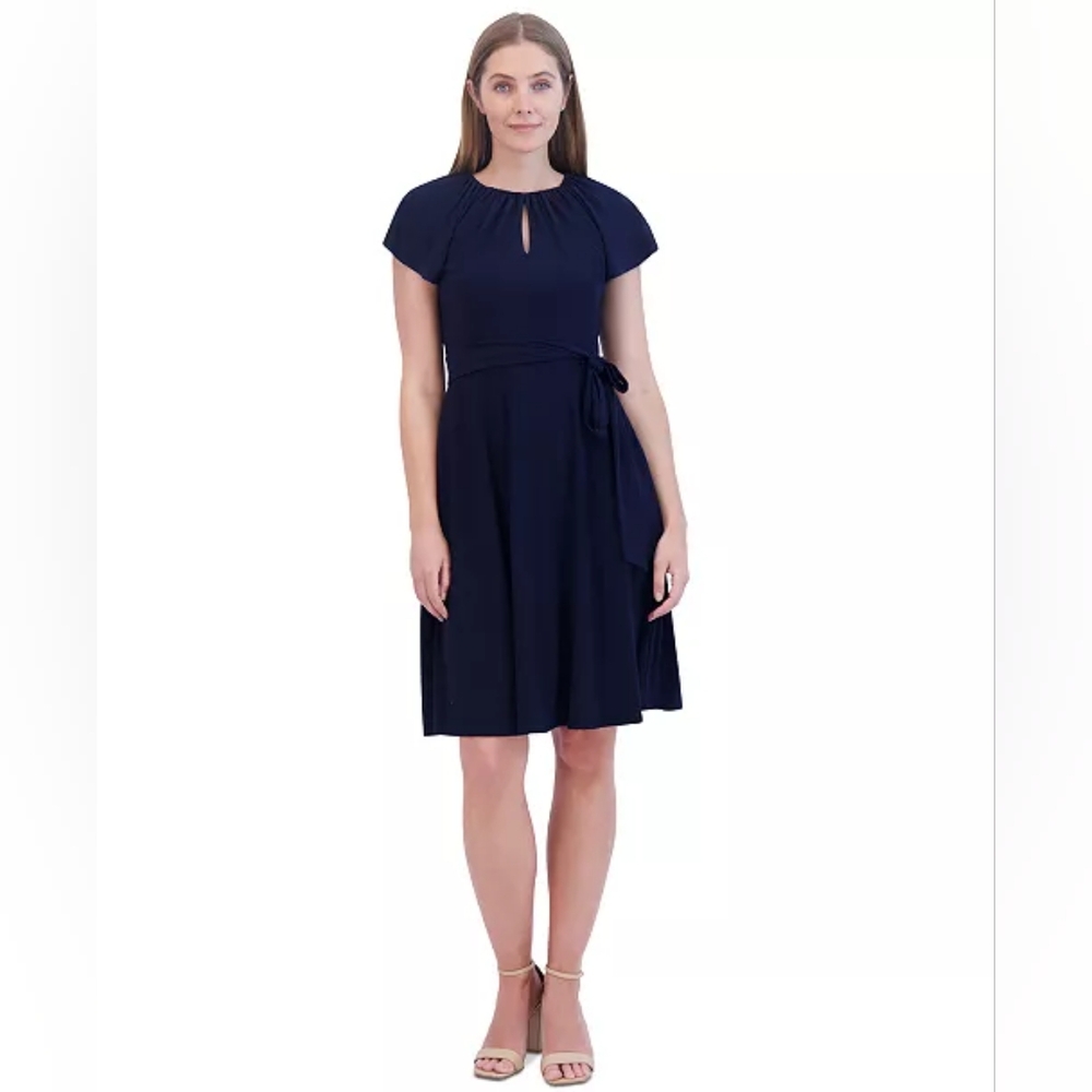 Women's clothing(185)